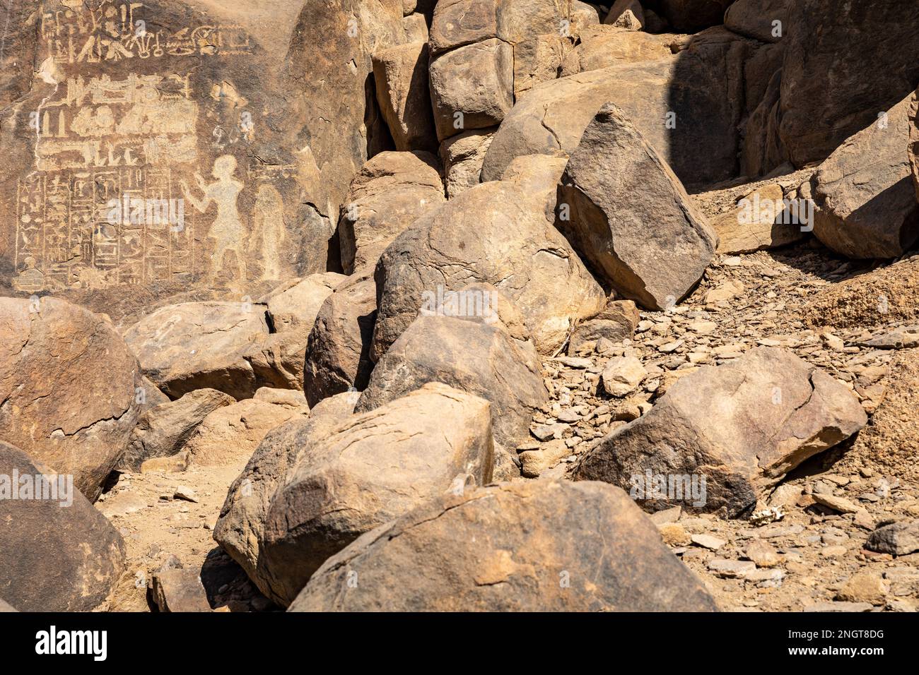 Alte Ägyptische Hieroglyphen. Assuan's Seheil Island, bekannt für die Hungersnot der Stele-Schnitzereien. Assuan. Egipt. Afrika. Stockfoto