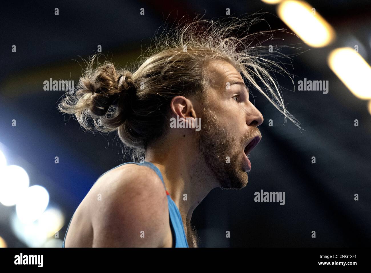 APELDOORN - High-Jumper Douwe Amels am zweiten Tag der niederländischen Hallenathletik-Meisterschaft. ANP OLAF KRAAK niederlande raus - belgien raus Stockfoto