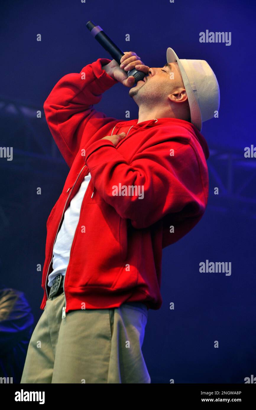 Der belgische Rapper Akro lebt in Brüssel | Akro l'Ex-Leader du Groupe ...