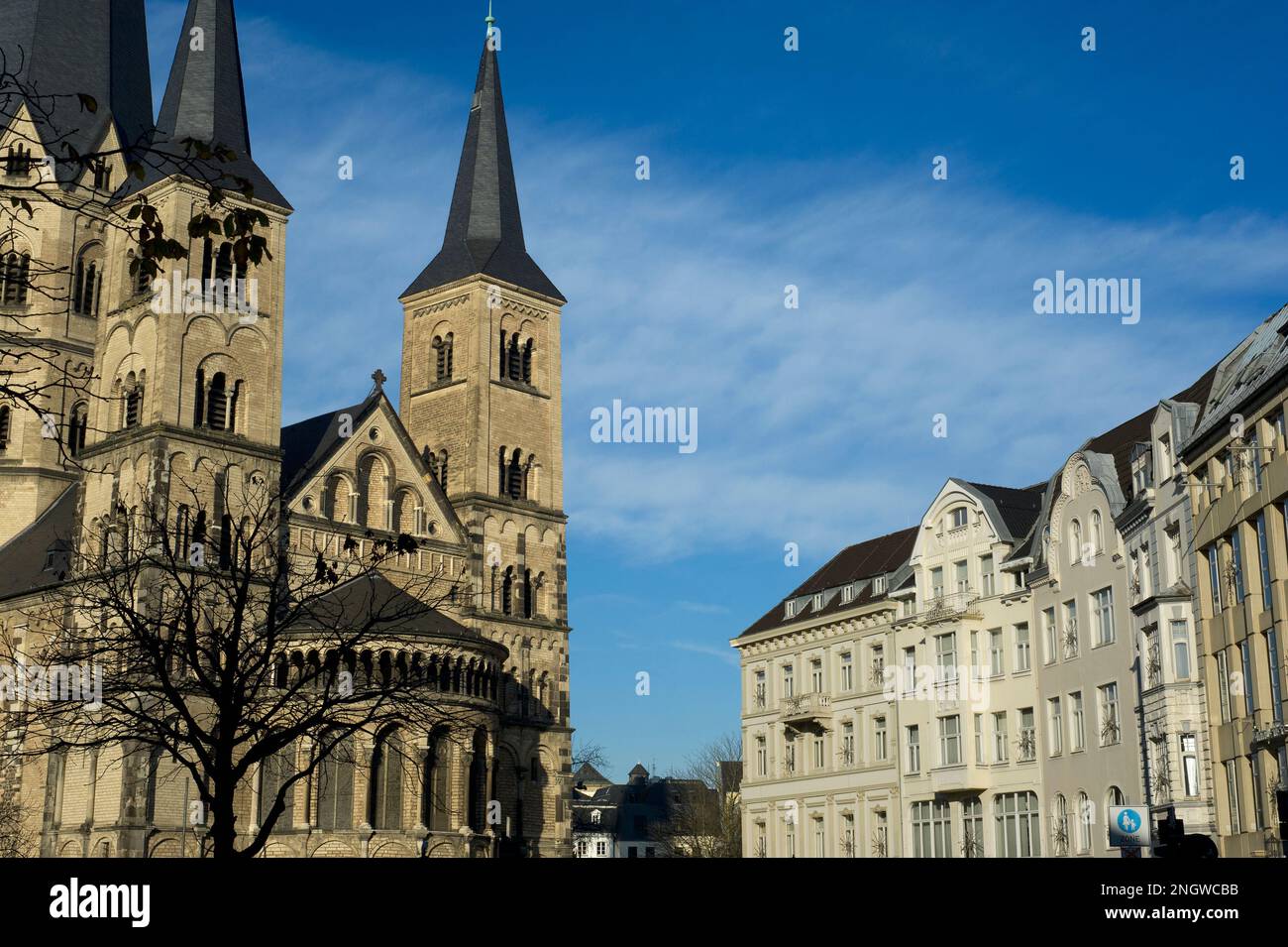 Bonn est une ville au statut particle ou se trouvent encore de nombreux ministeres. La ville est assez modern et n'offre pas une architecture tres Stockfoto