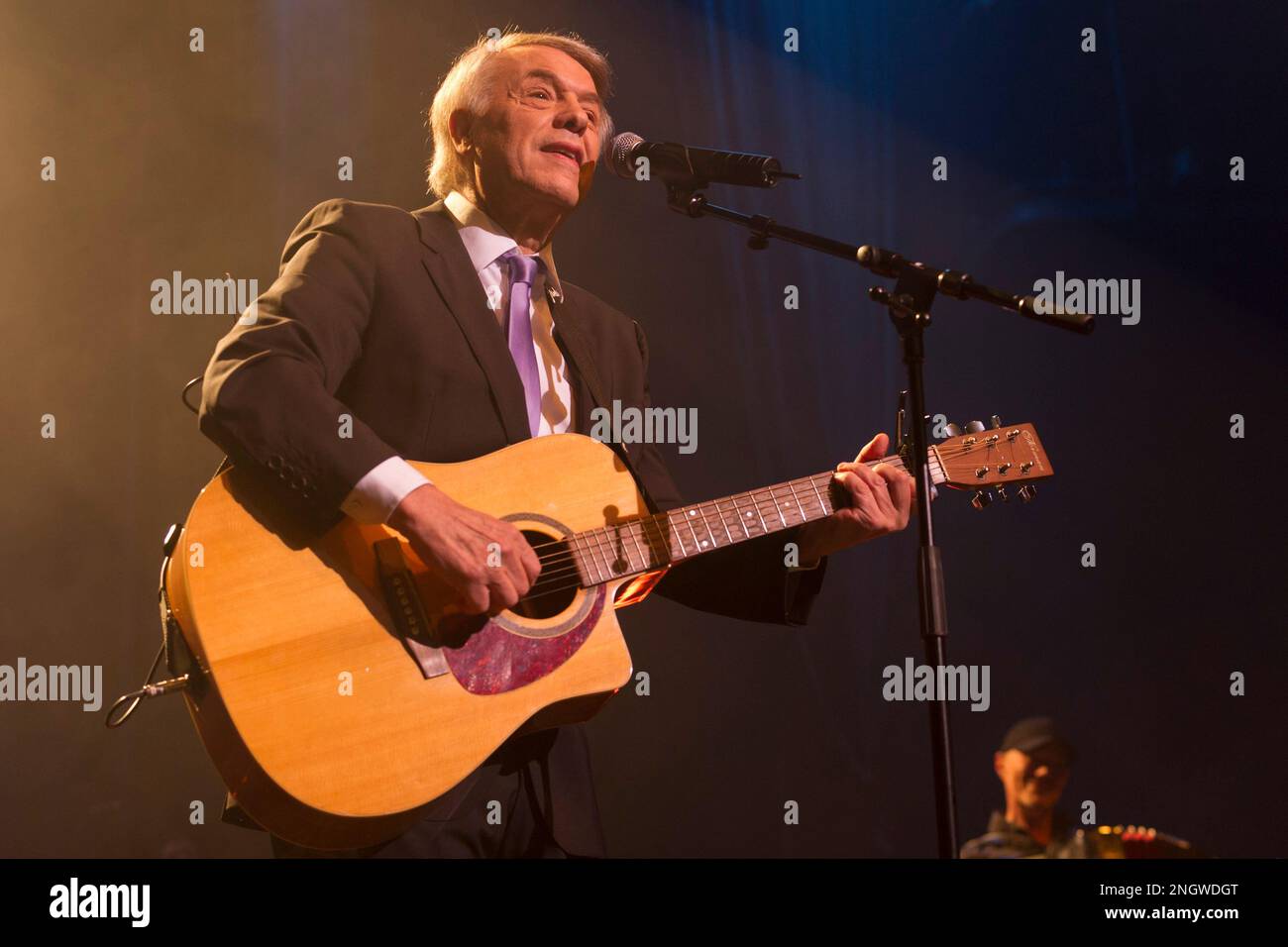 Adamo fete ses 50 ans de carriere et ses 70 ans au Cirque Royal