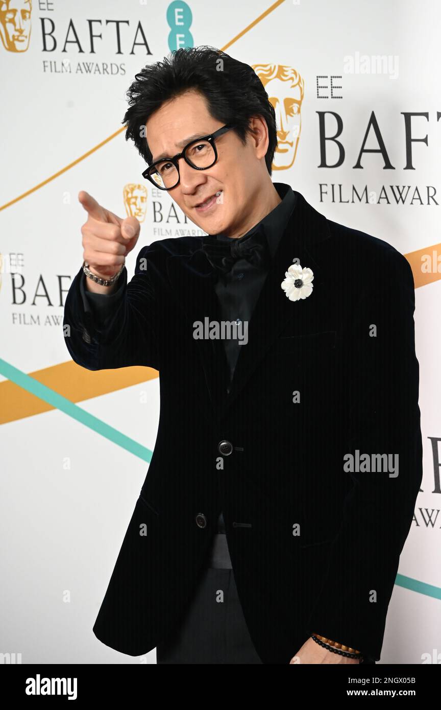 London, Großbritannien. 19. Februar 2023. KE Huy Quan nimmt an den EE BAFTA Film Awards 2023 in der Royal Festival Hall in London Teil. Foto: 19. Februar 2023. Kredit: Siehe Li/Picture Capital/Alamy Live News Stockfoto