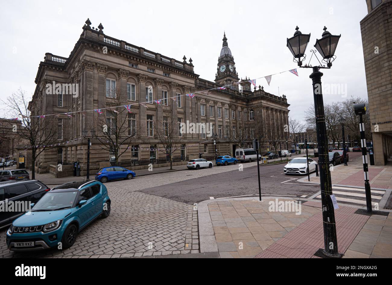 Blick auf das Rathaus von Le Mans Crescent. Bolton. Nördliche britische Stadt, die unter dem postindustriellen Niedergang leidet. Bild: Garyroberts/worldwidefeatures.com Stockfoto