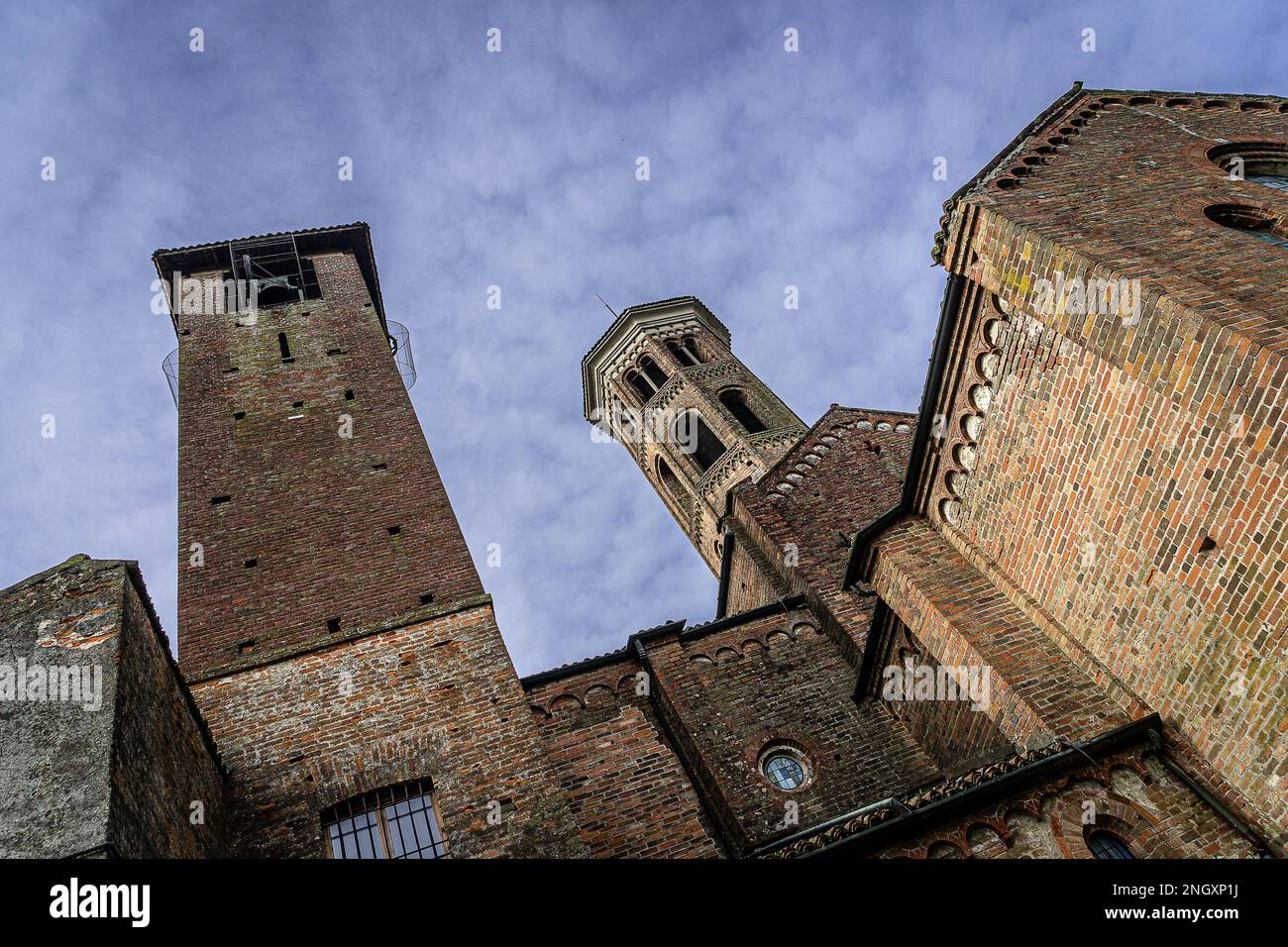 Abbazia del Cerreto: Historisches Kloster in Abbadia Cerreto, Italien, bekannt für seine wunderschöne Architektur und ruhige Umgebung. Stockfoto