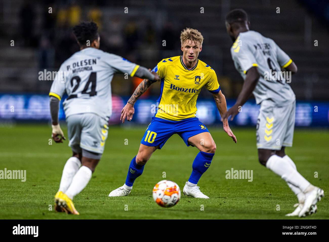 Broendby, Dänemark. 19. Februar 2023. Daniel Wass (10) aus Broendby, FALLS während des 3F stattfindenden Superliga-Spiels zwischen Broendby IF und AC Horsens im Brondby Stadium gesehen. (Foto: Gonzales Photo/Alamy Live News Stockfoto