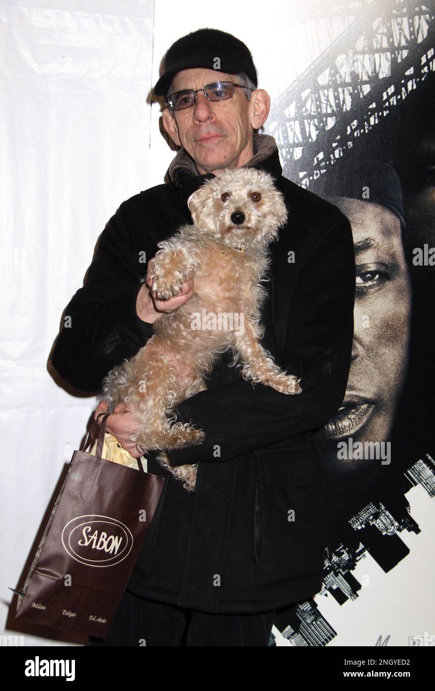 Der Schauspieler und Komiker Richard Belzer verstarb am 19. Februar 2023 mit 78 Jahren friedlich in Frankreich. 2. März 2010 New York City Richard Belzer „Brooklyn's Finest“ New York Premiere im AMC Loews Lincoln Square 13 Theatre © Steven Bergman / AFF-USA.COM Stockfoto