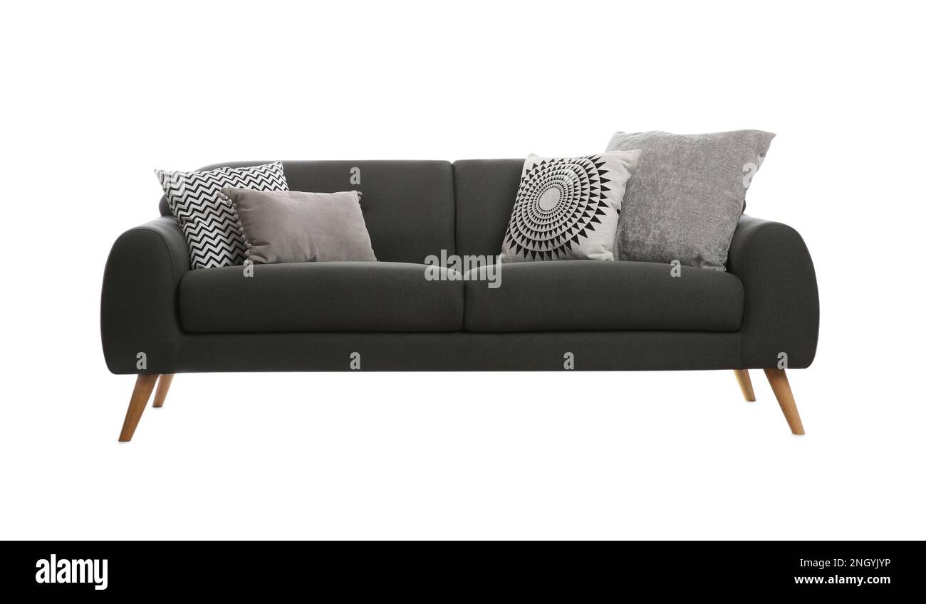 Komfortables graues Sofa mit Kissen auf weißem Hintergrund. Wohnzimmermöbel Stockfoto