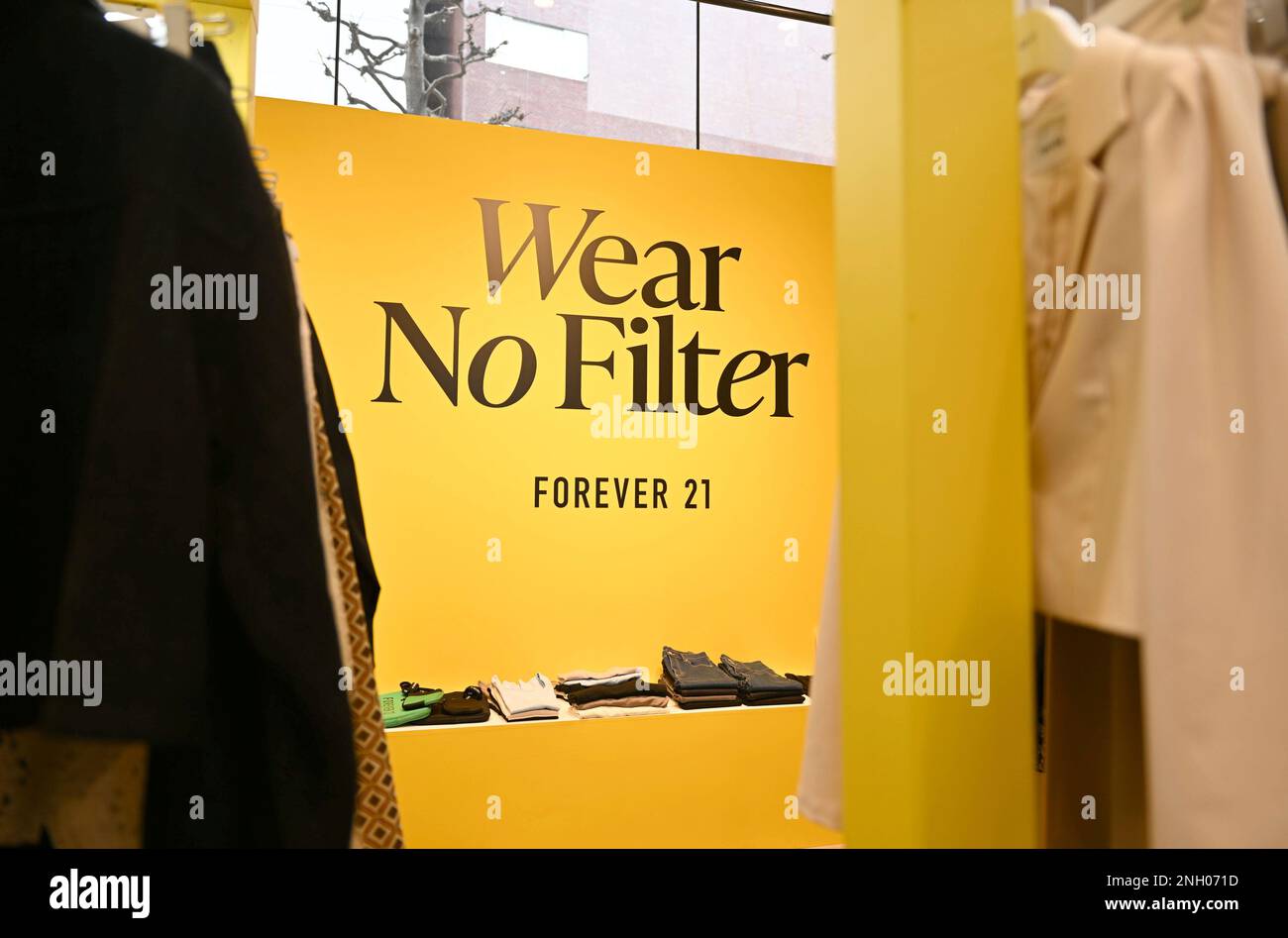 Limited time shop of FOREVER 21 is pictured in Shibuya, Tokyo o Feb. 20, 2023. Forever 21 is a multinational fast fashion retailer which once withdrew from Japan and re-entered the country. The shop will open on the next day. ( The Yomiuri Shimbun via AP Images ) Stockfoto