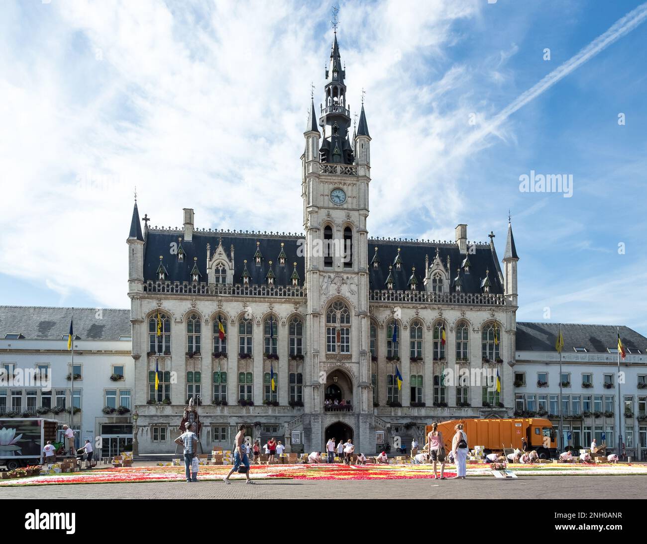 Architektonische Details des Rathauses von Sint-Niklaas, belgische Stadt und Gemeinde in der flämischen Provinz Ostflandern. Stockfoto