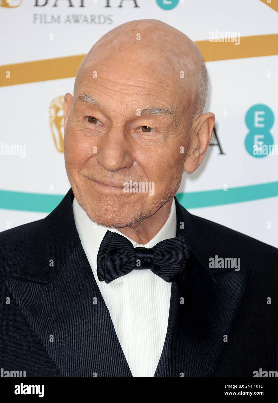 19. Februar 2023 - London, England, Großbritannien - Patrick Stewart nimmt an den EE BAFTA Film Awards 2023 , Royal Festival Hall, Teil Stockfoto