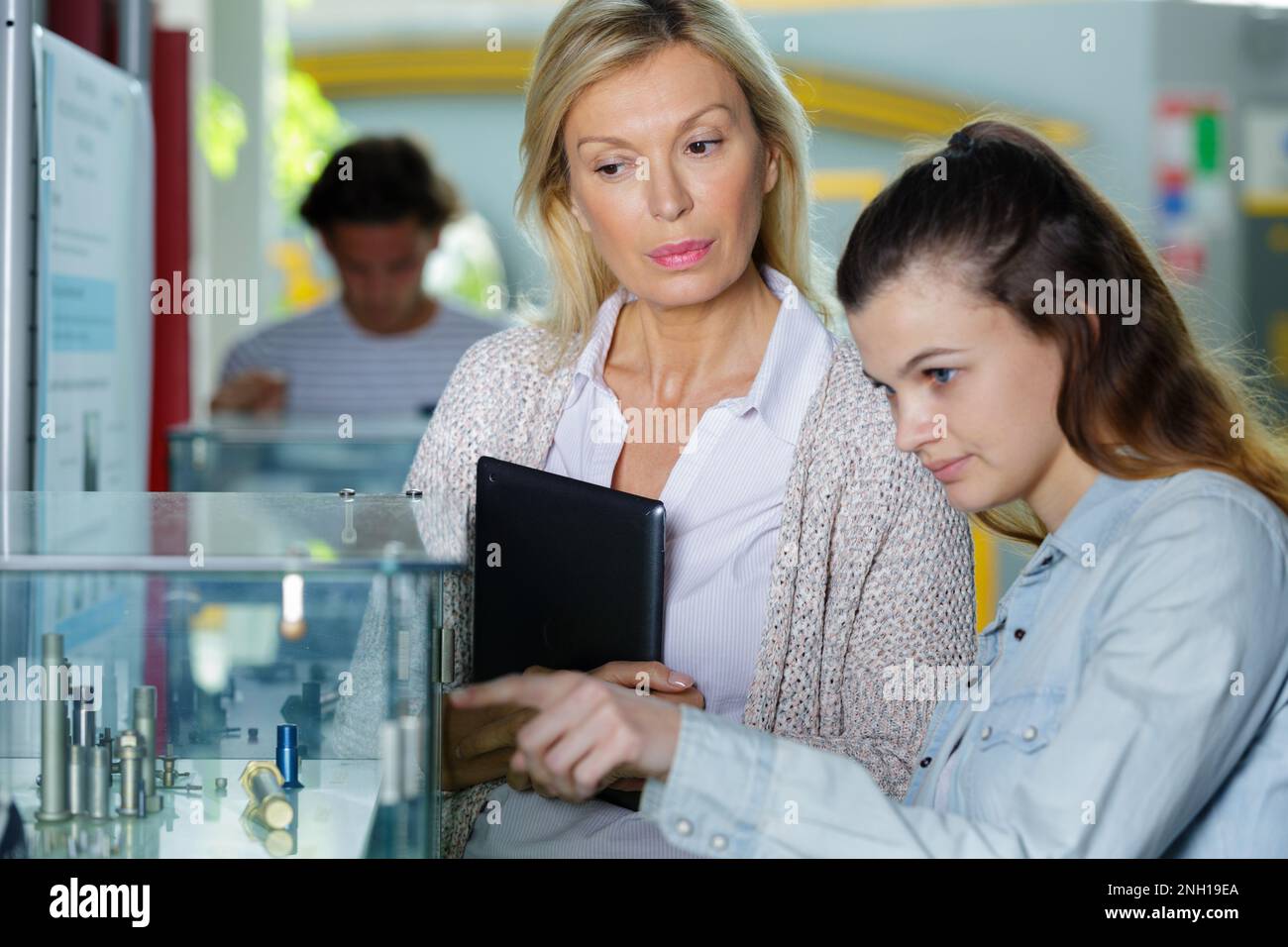 Eine Studentin und eine Professorin Stockfoto