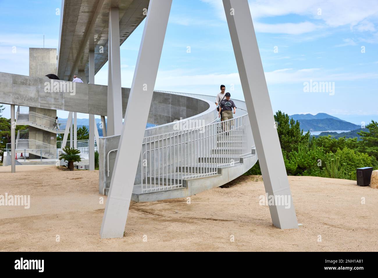 Senkoji Park Observatory (千光寺頂上展望台), entworfen von Aoki & Shinagawa + Associates, 2022; Onomichi, Präfektur Hiroshima, Japan Stockfoto