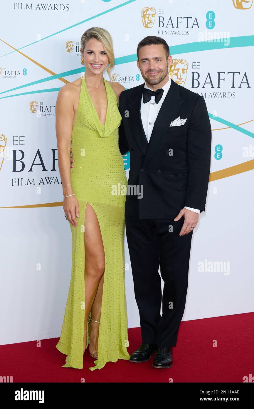 London, Vereinigtes Königreich 19. Februar, 2023 . Vogue Williams, Spencer Matthews auf dem roten Teppich der 76. EE BAFTA Film Awards 2023, die beim Royal Festival stattfinden Stockfoto