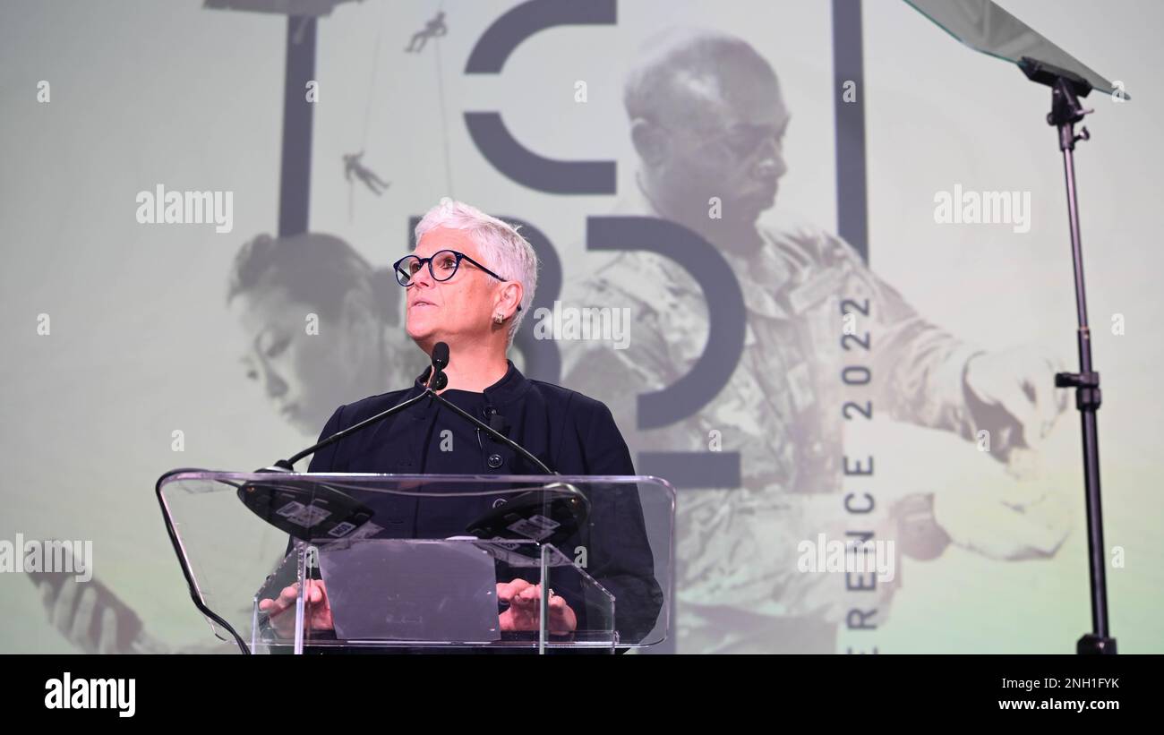 Die ehrenwerte Deborah Rosenblum, Assistant Secretary of Defense for Nuclear, Chemical and Biological Defense Program, spricht auf der S&T Conference 2022 des CBD Stockfoto