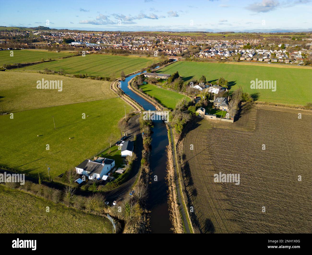 Luftaufnahme von der Drohne des Union Canal in Broxburn, West Lothian, Schottland, Großbritannien Stockfoto