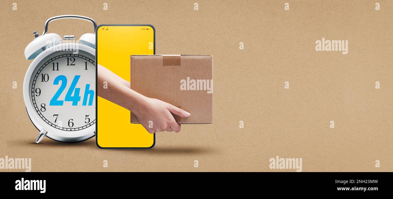 Kurierfahrer liefern ein Paket auf Smartphone-Bildschirm und Wecker: 24h schneller Lieferservice und mobiles App-Banner mit Kopierbereich Stockfoto