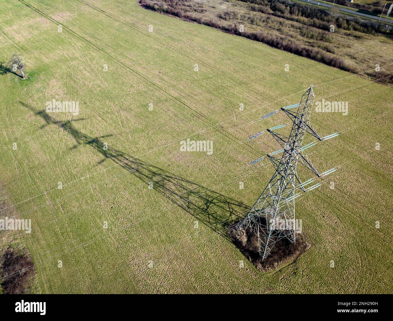 Gitterelektrizität Pylon Aus Der Luft Stockfoto