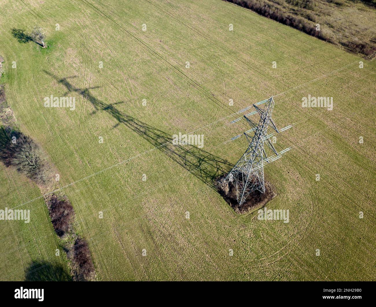 Gitterelektrizität Pylon Aus Der Luft Stockfoto