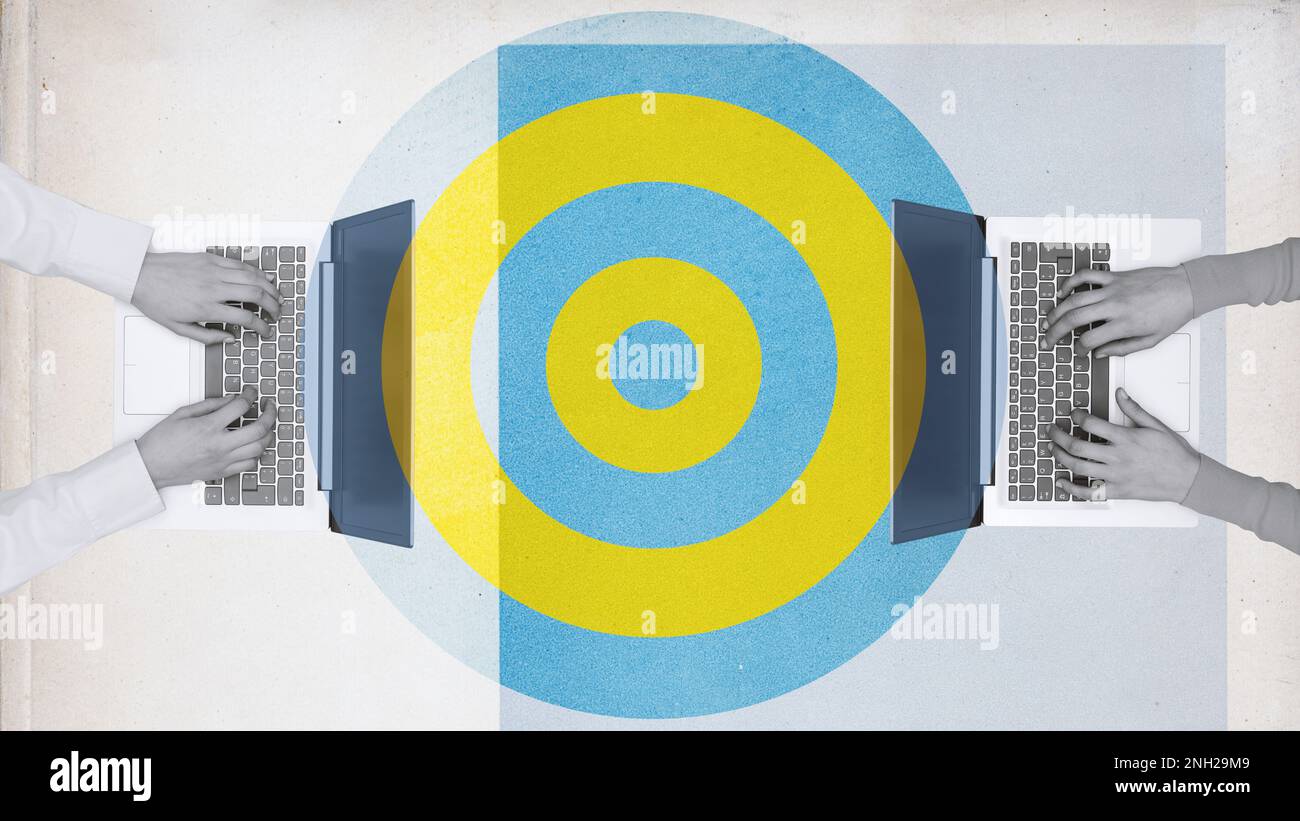 Geschäftsleute, die mit Laptops arbeiten und Daten, Technologie und Kommunikationskonzept teilen, Vintage-Collage-Poster Stockfoto