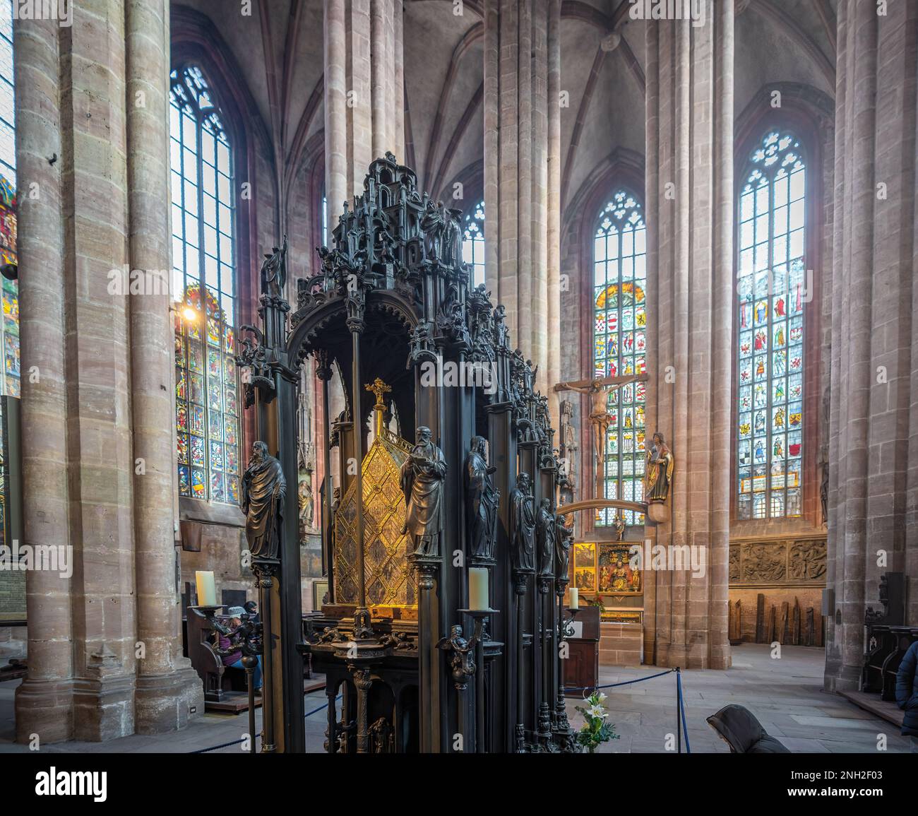Grab des Heiligen Sebaldus in St. Sebaldus-Kirche (Sebalduskirche) Innere - Nürnberg, Bayern, Deutschland Stockfoto