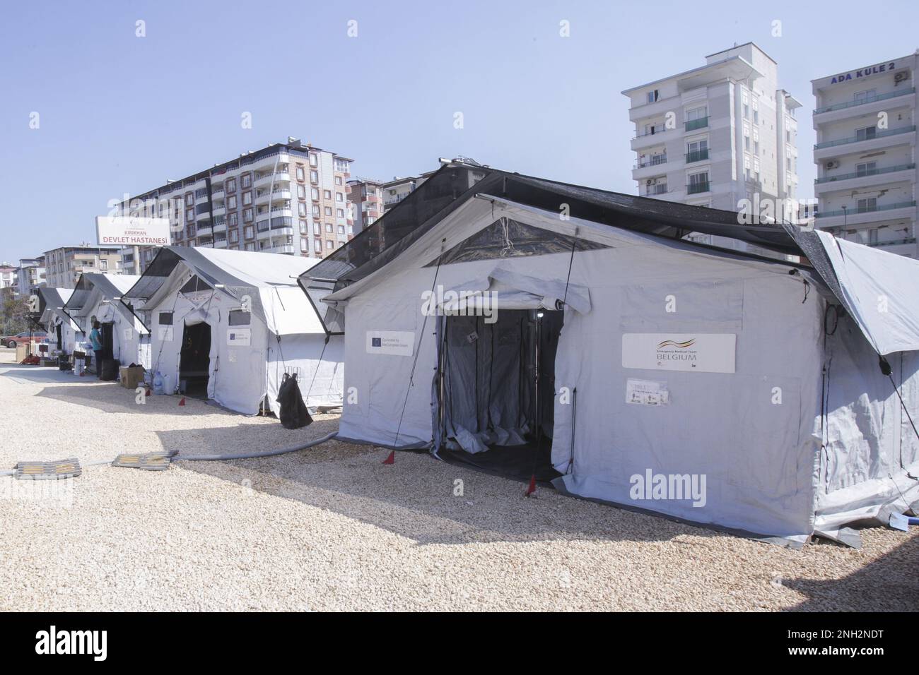 Abbildung zeigt ein Feldlazarett in Kirikhan, Türkei, erbaut von der belgischen staatlichen Hilfsorganisation B-Fast (belgisches erste-Hilfe- und Unterstützungsteam), Montag, den 20. Februar 2023. B-FAST schickte ein medizinisches Team, um Hilfe in der Region zu leisten, die am 6. Februar von einem Erdbeben heimgesucht wurde. BELGA FOTO SERDAR OZSOY Stockfoto