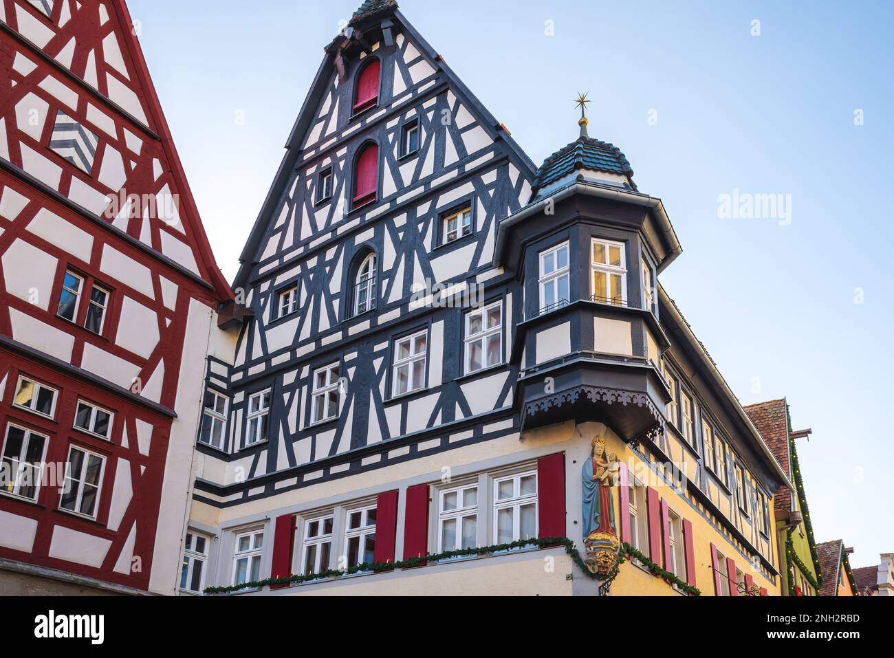 Fachwerkhäuser am Marktplatz - Rothenburg ob der Tauber, Bayern Stockfoto