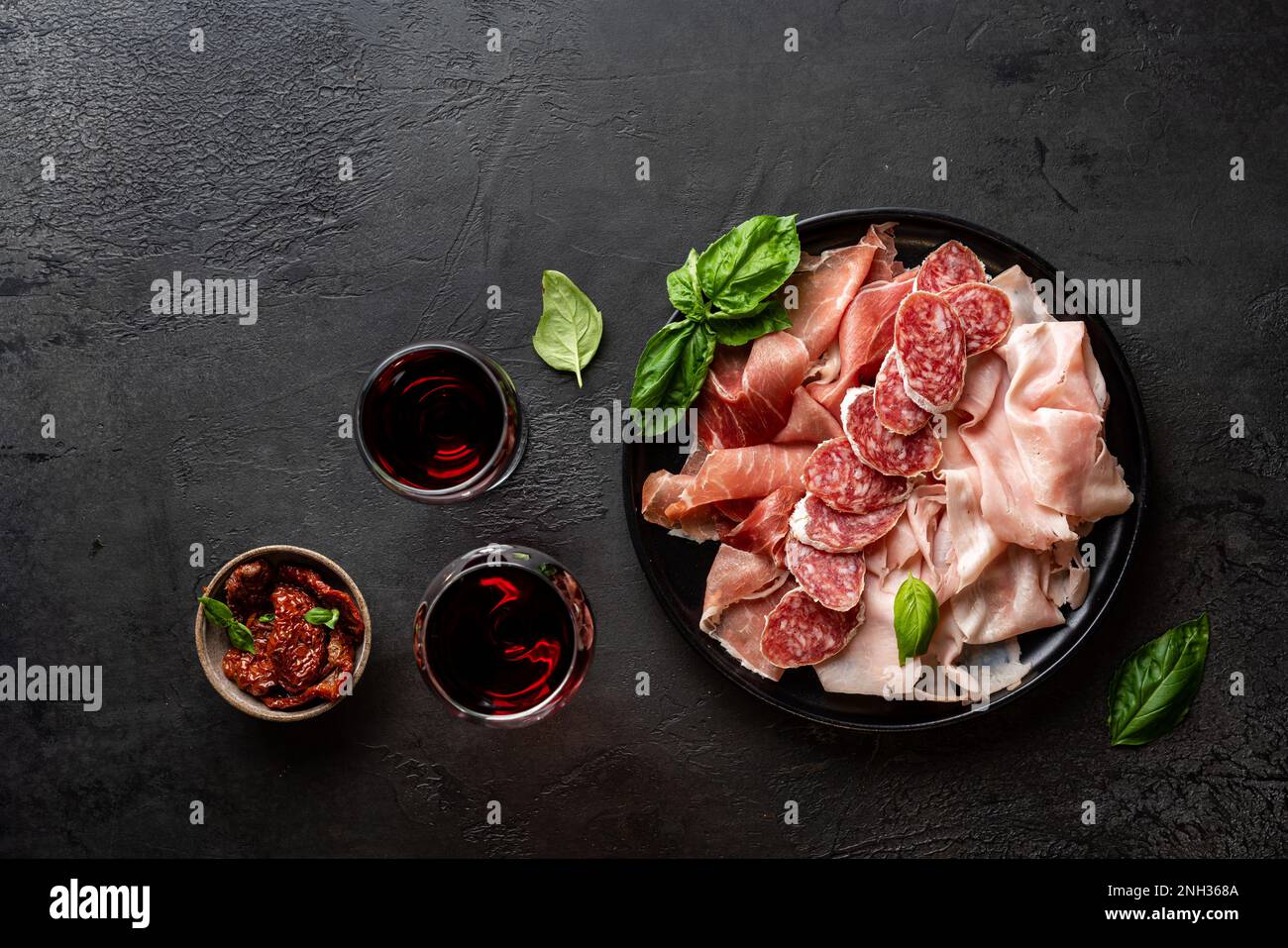 Vorspeisen mit verschiedenen Antipasti Stockfoto