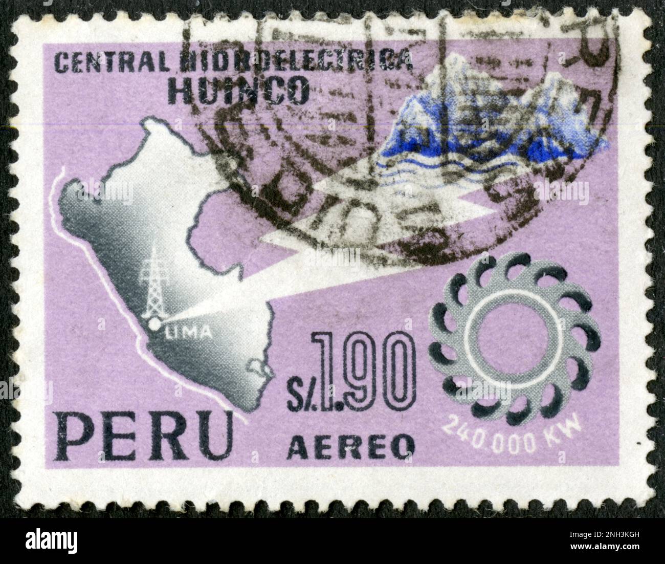 TIMBRE OBLITERIE PERU. CENTRAL HIDROELECTRICA HUINCO. AERO. 1,90 Stockfoto