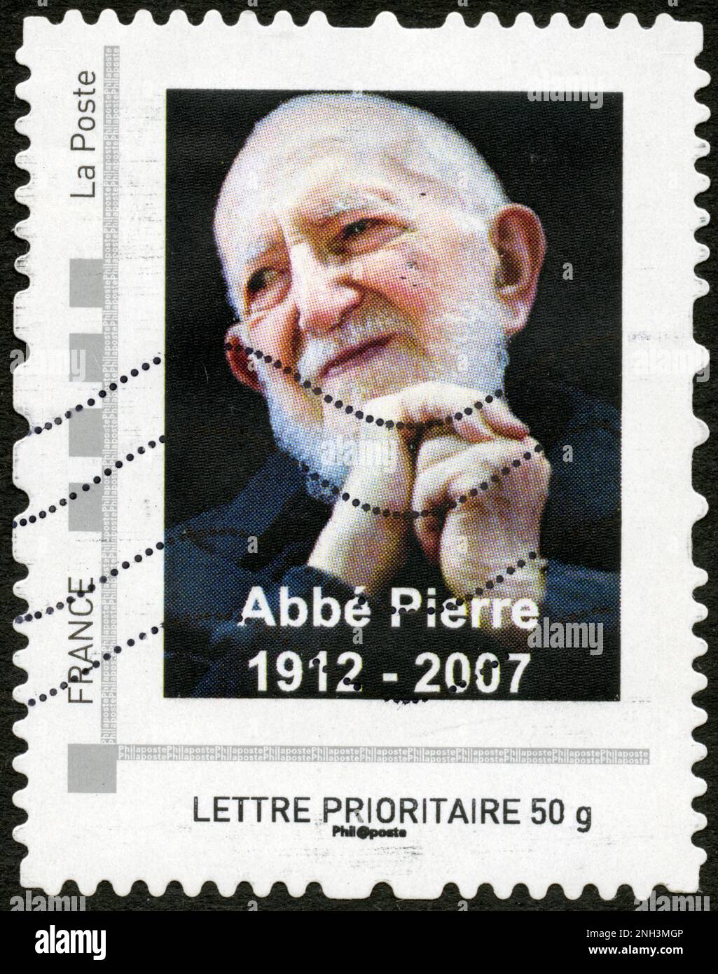 TIMBRE OBLITERES ABBÉ PIERRE 1912-2007. LETTRE PRIORITAIRE 50 G. FRANKREICH. LA POSTE Stockfoto
