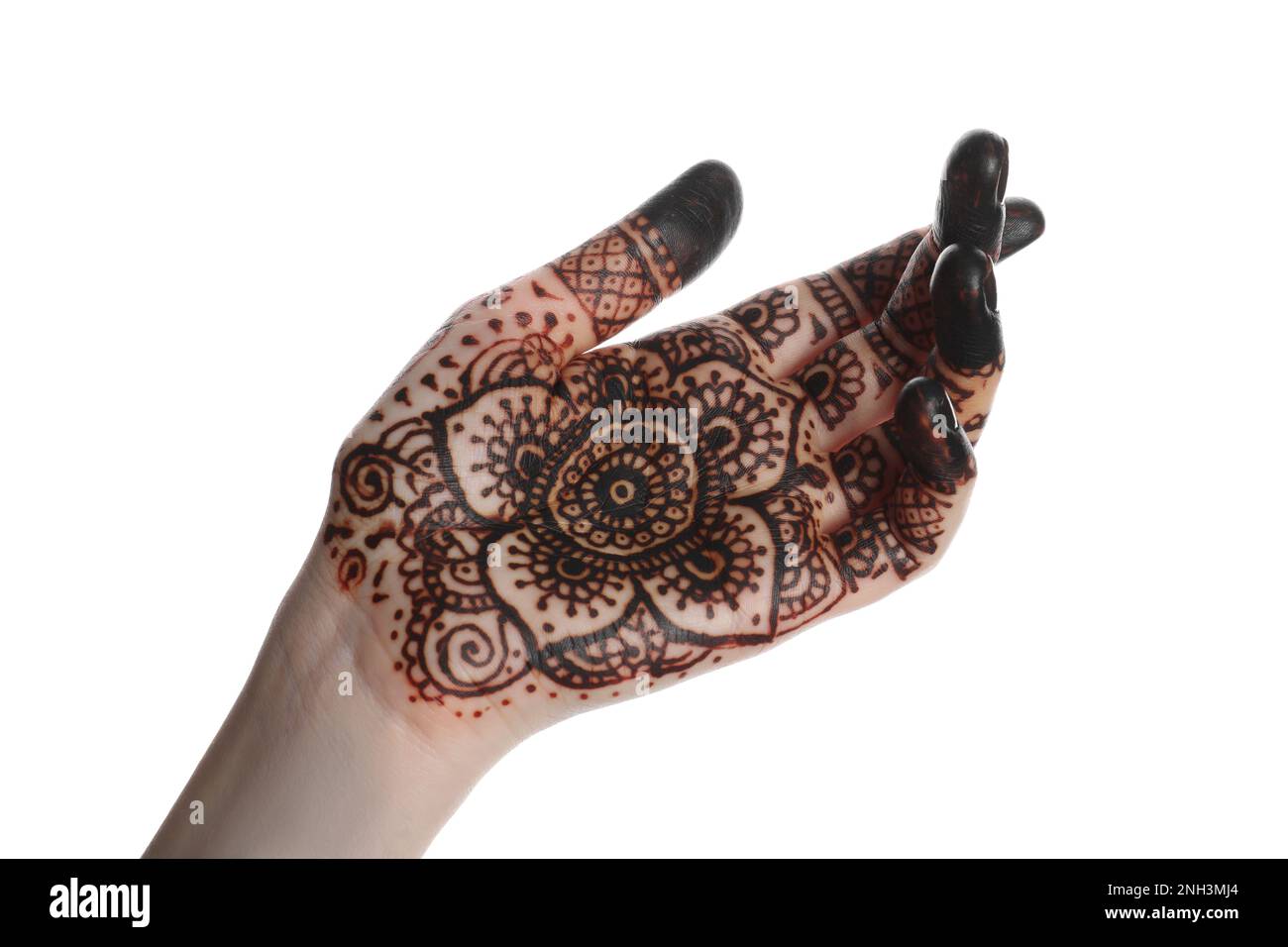 Frau mit Henna-Tattoo auf der Handfläche vor weißem Hintergrund, Nahaufnahme. Traditionelles Mehndi-Ornment Stockfoto