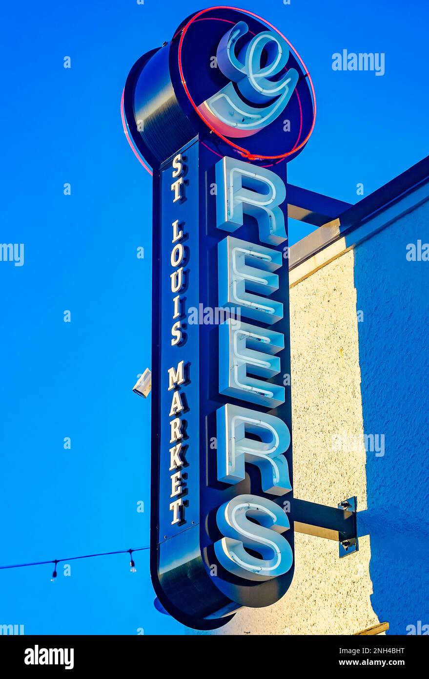 Greer's St. Louis Market ist auf der St. Louis Street, 6. Januar 2023, in Mobile, Alabama. Das kleine, familiengeführte Lebensmittelgeschäft wurde 2021 eröffnet. Stockfoto
