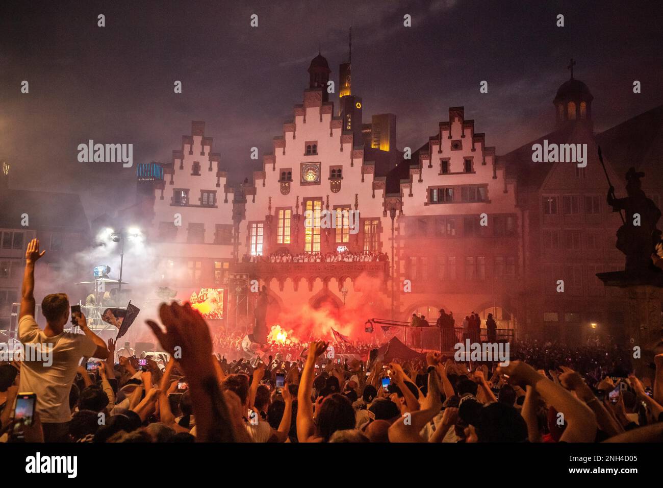 Roemer, Eintracht Frankfurt europacup, Gewinner der UEFA Europa League, feiert den Sonnenuntergang in Frankfurt am Main Stockfoto