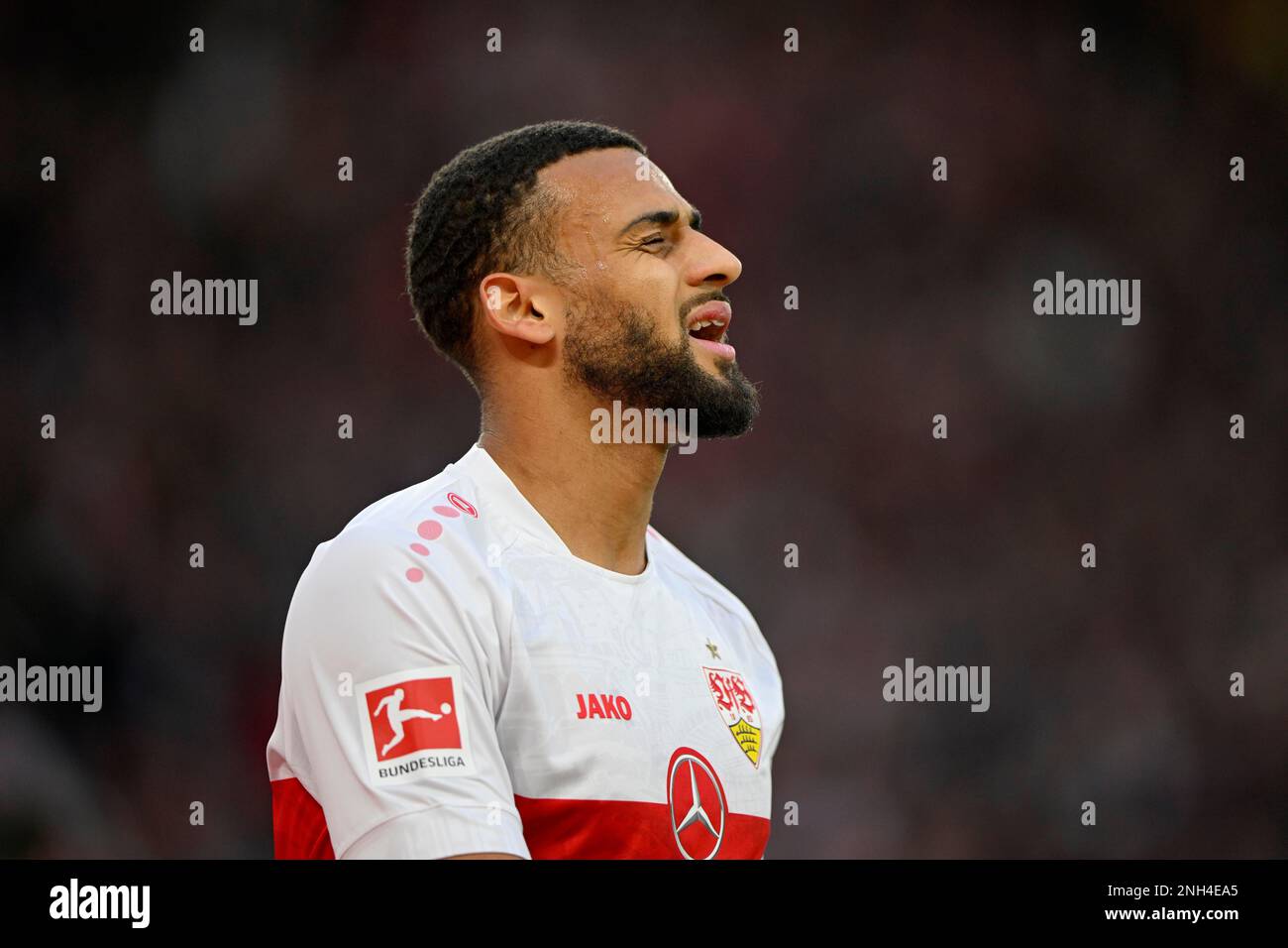 Josha Vagnoman VfB Stuttgart (04) enttäuschend, enttäuscht, Mercedes-Benz Arena, Stuttgart, Baden-Württemberg, Deutschland Stockfoto