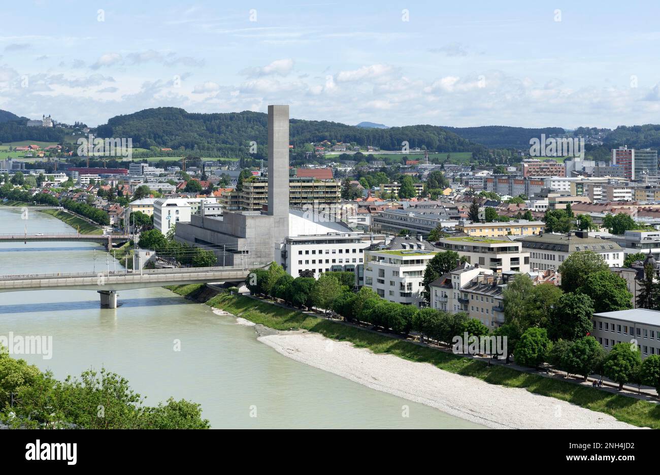 Kraft-Wärme-Kopplungs-Kraftwerk Salzburg-Mitte und Umspannwerk, Salzburg, Österreich Stockfoto