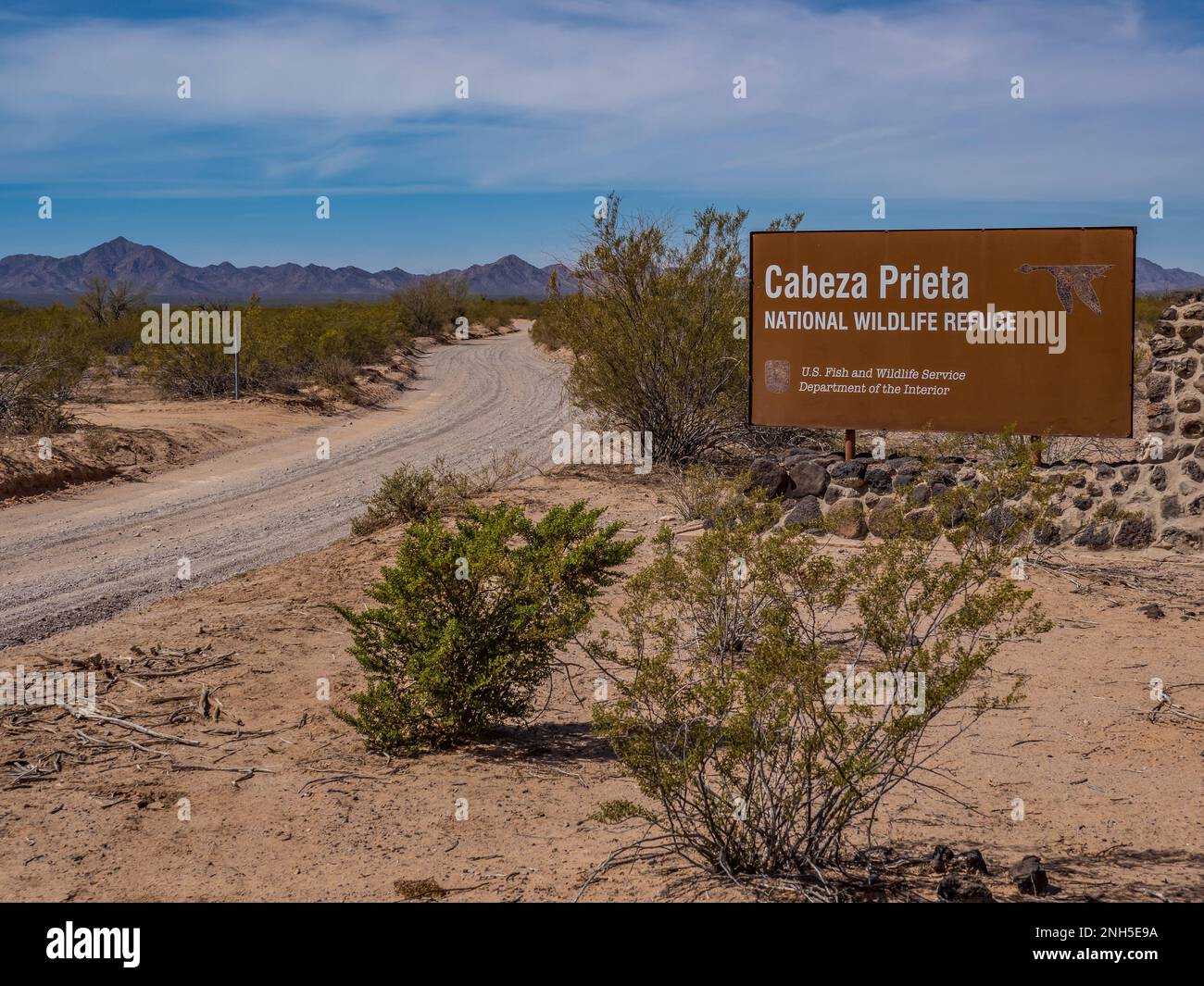 Cabeza Prieta National Wildlife Refuge Eingangsschild, El Camino del Diablo in der Nähe von Ajo, Arizona. Stockfoto