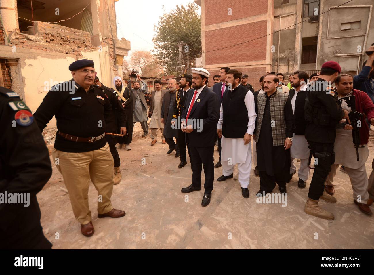 Peshawar, Pakistan. 20. Februar 2023. Gouverneur Sindh Kamran Tesori wird eine Pressekonferenz in einer Polizeilinie in Peshawar halten. Gouverneur Sindh Kamran Tessori rief den Obersten Oberminister Muhammad Azam Khan im Obersten Ministerpräsidenten auf. (Foto: Hussain Ali/Pacific Press) Kredit: Pacific Press Media Production Corp./Alamy Live News Stockfoto