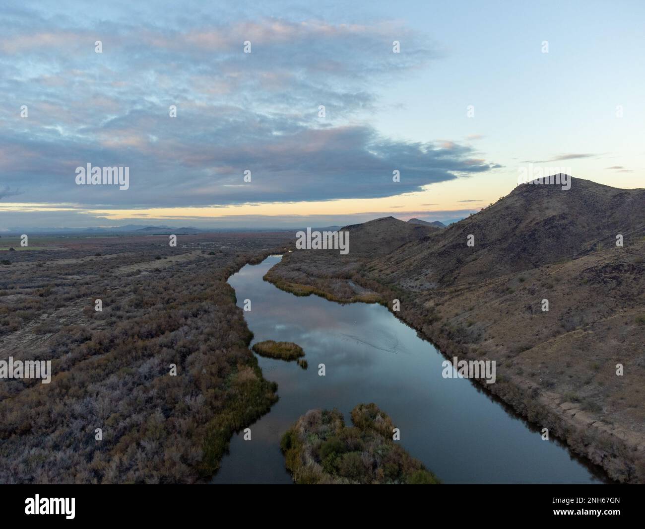 Gillespie-Staudamm-Brücke Über Den Gila River Stockfoto