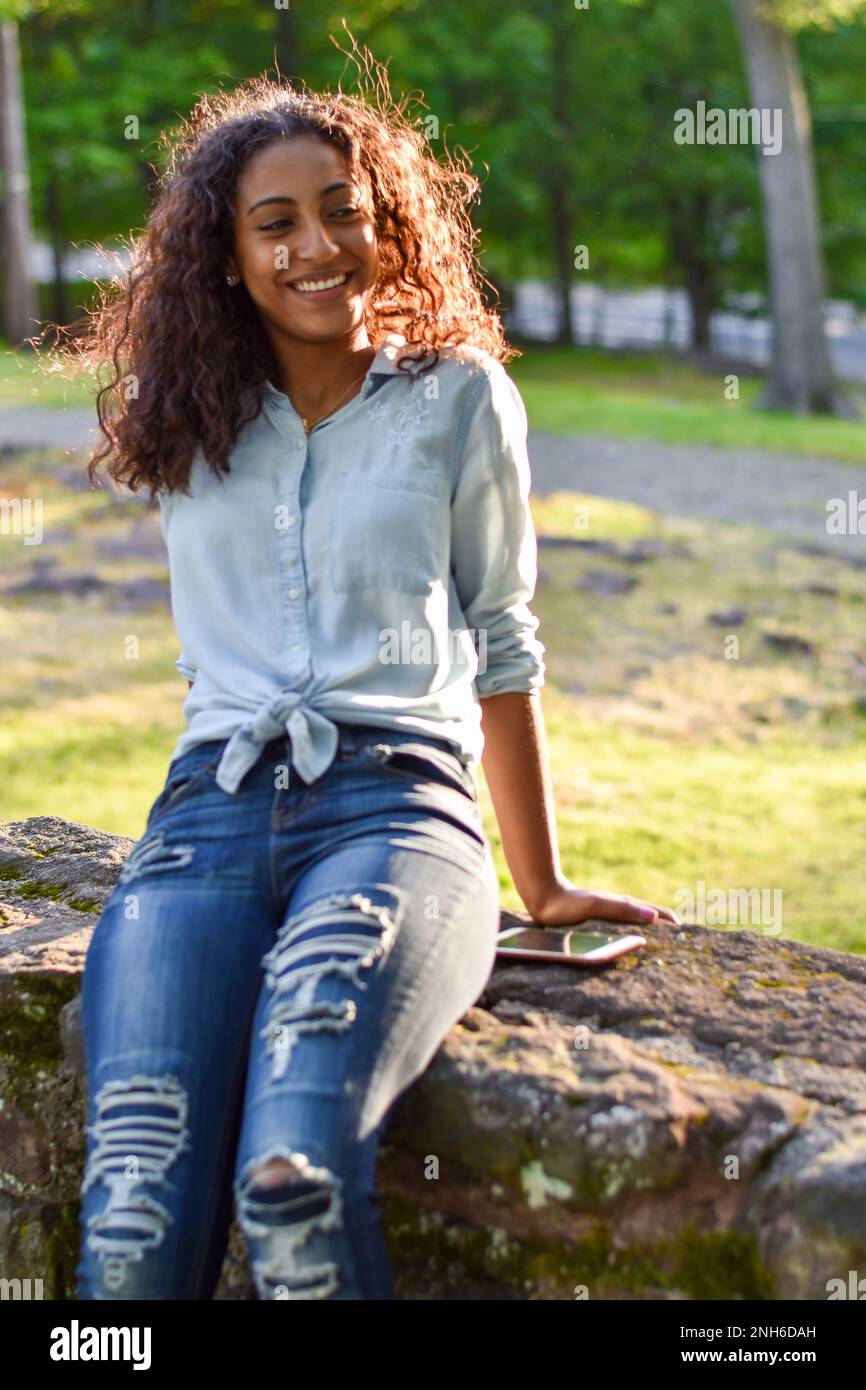 Wunderschöne Afro-Latina-Frauenporträts Stockfoto