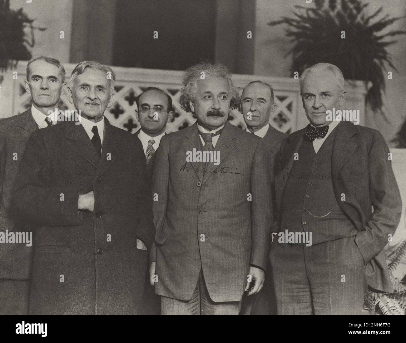 Porträt von Albert Einstein und anderen. Foto. Stockfoto
