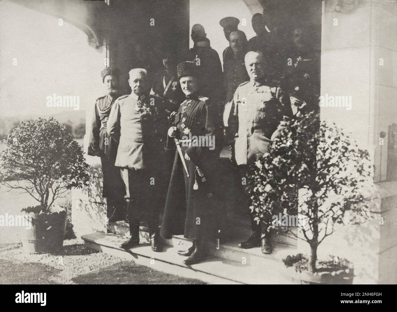 1914-1918. Erster Weltkrieg Das Bild zeigt den ukrainischen Staatsoberhaupt Pavlo Skoropadsky, umgeben von hochrangigen deutschen Militärs. Stockfoto