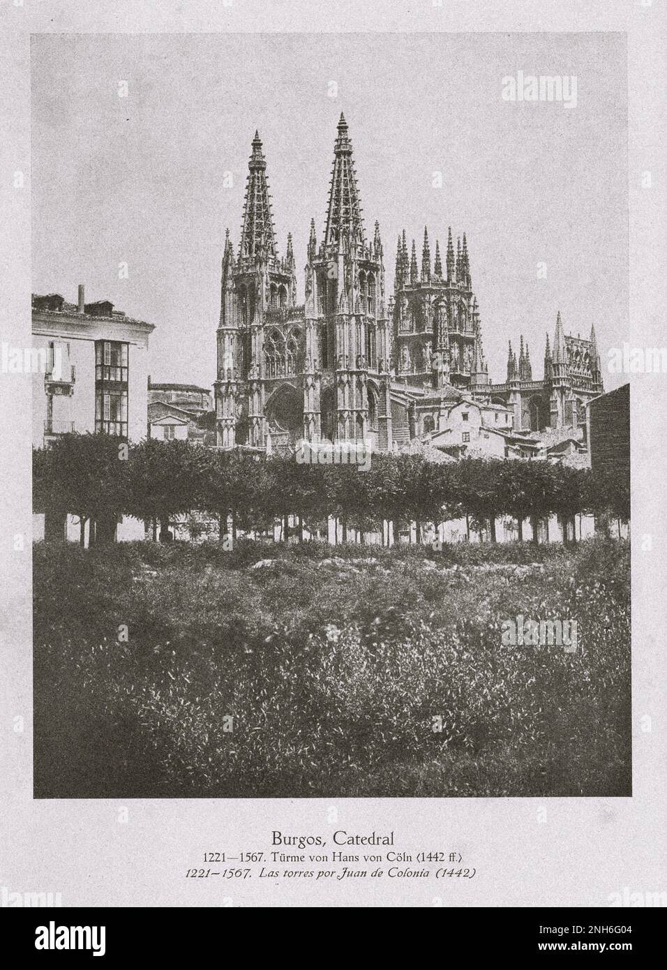 Architektur des alten Spaniens. Oldtimer-Foto der Kathedrale von Burgos. 1221-1567. Türme von Hans von Kọ̈ln (Juan de Colonia) (1442) Stockfoto