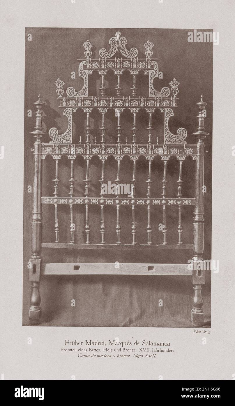 Kunst des alten Spaniens. Marques de Salamanca, Anfang Madrid. Vintage-Foto des vorderen Teils eines Bettes. Holz und Bronze. 19. Jahrhundert Stockfoto