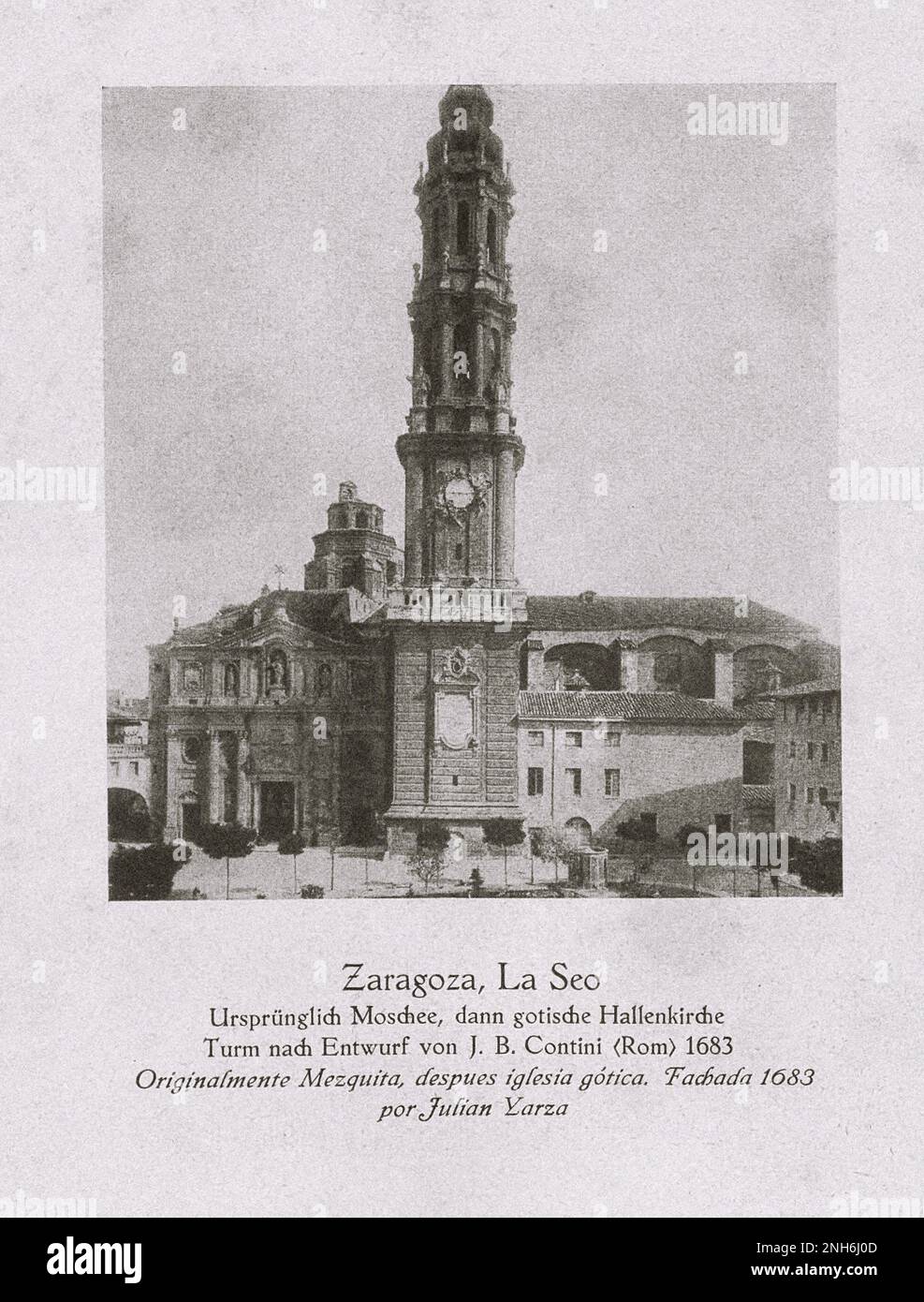 Architektur des alten Spaniens. Kathedrale des Erlösers von Saragoza (Kathedrale del Salvador oder La Seo de Zaragoza). Ursprünglich eine Moschee, dann ein gotischer Kirchturm, entworfen von J.B. Contini (Rom) 1683 Stockfoto