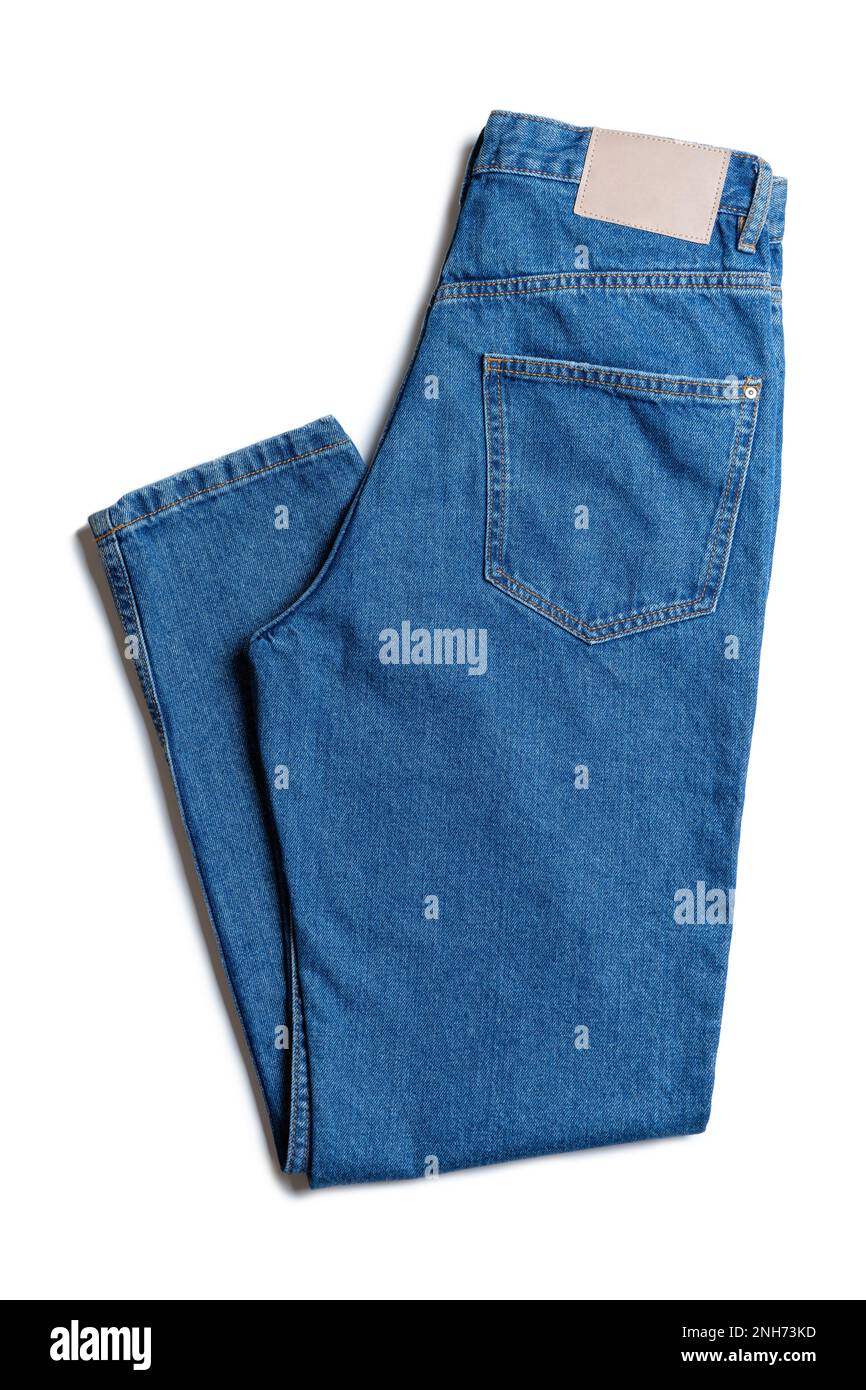 Blaue Jeans-Hose isoliert auf weißem Hintergrund. Denim-Hintergrund, Textur. Modekonzept, Geschäft, Einkaufen, Verkauf. Designdetails, Knöpfe und Nähte Stockfoto