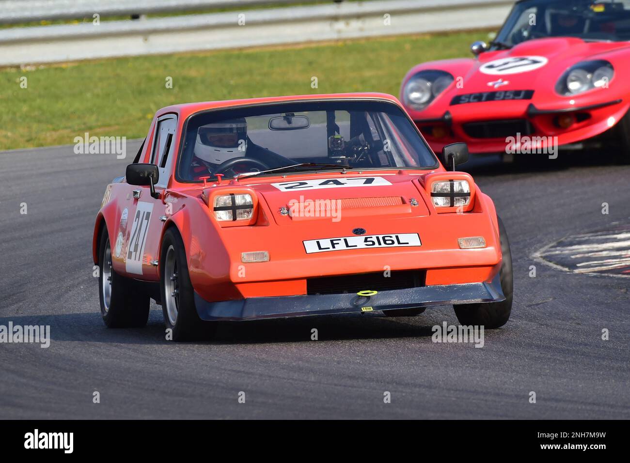 Pete Richards, Clan Crusader, Classic & Modern Motorsport Club - Classic Challenge, Sportwagen, GT's und Limousinen, die von den 50er Jahren bis zum hergestellt wurden Stockfoto