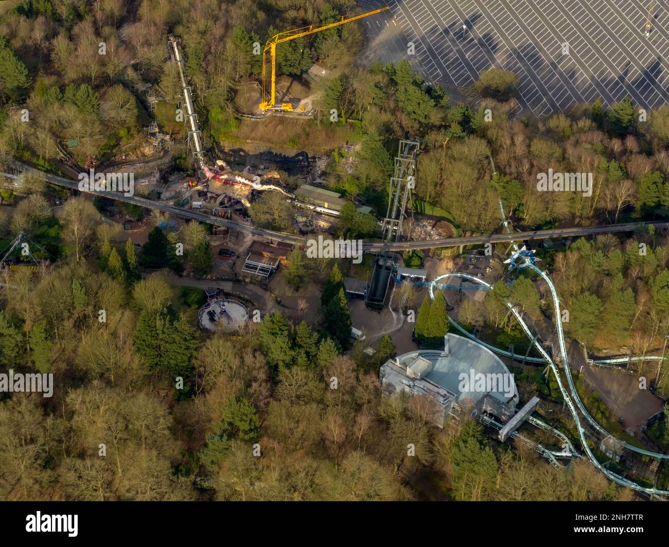 Alton Towers Winter Saisonschluss Updates von der Air Aerial Drohne FT Sub Terra Wiedereröffnung Enterpirse Entfernung und Probefahrten Tests Stockfoto