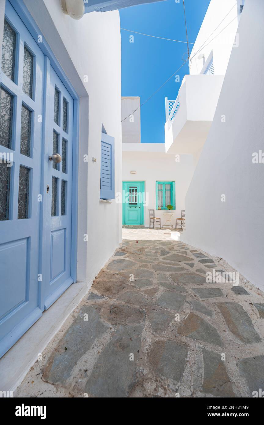 Charakteristische Gasse in der Altstadt von Naxos, Griechenland Stockfoto