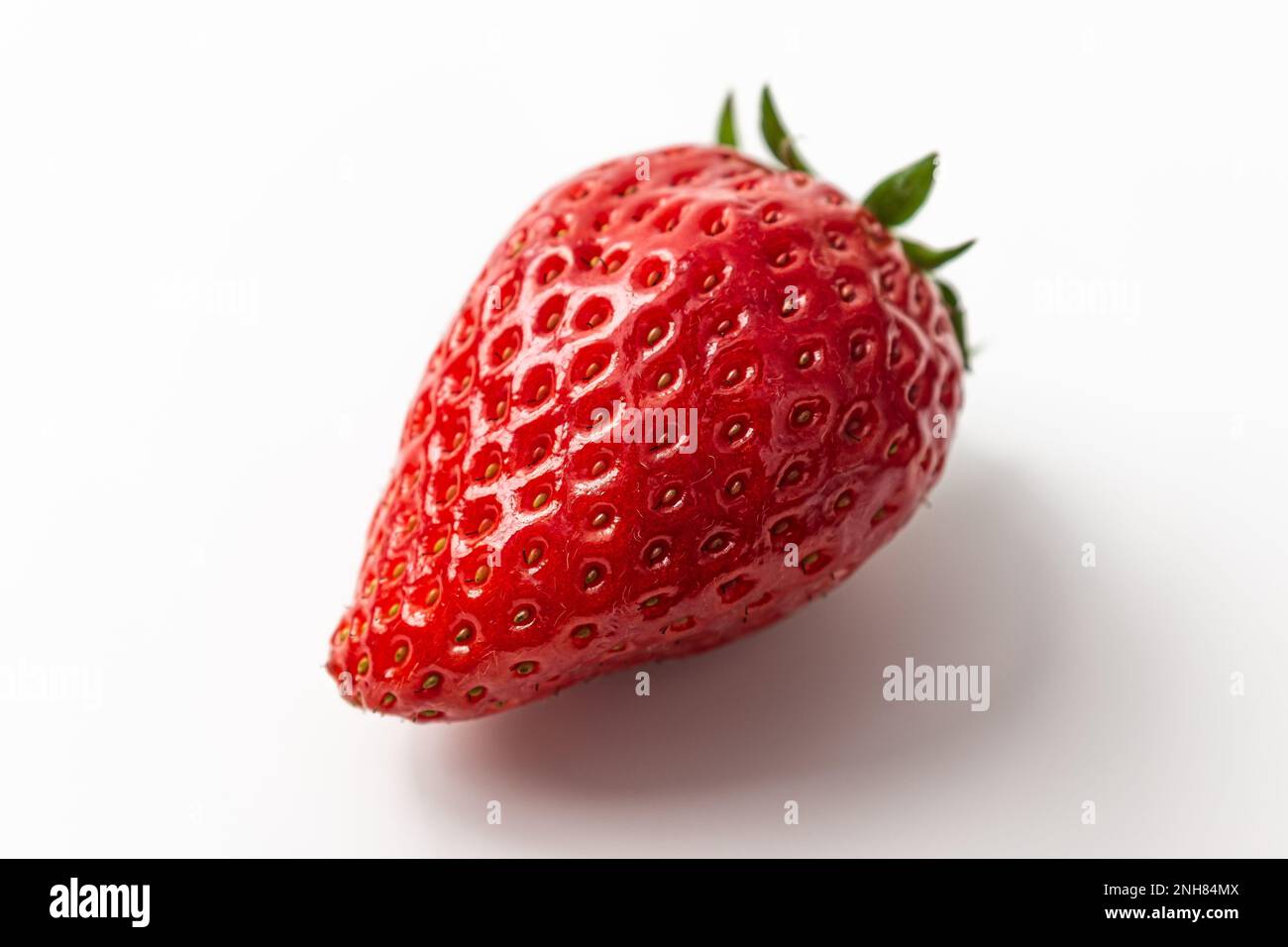 Koreanische Esskultur. Eine Auswahl an Erdbeeren. Große, Süße Erdbeeren Stockfoto