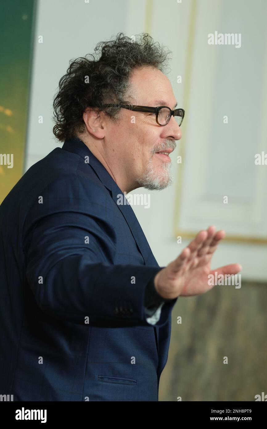 Regisseur Jon Favreau wirbt im Ritz Carlton Hotel in Madrid für die dritte Staffel der Disney+ Serie, Star Wars: The Mandalorian. (Foto: Atilano Garcia / SOPA Images / Sipa USA) Stockfoto