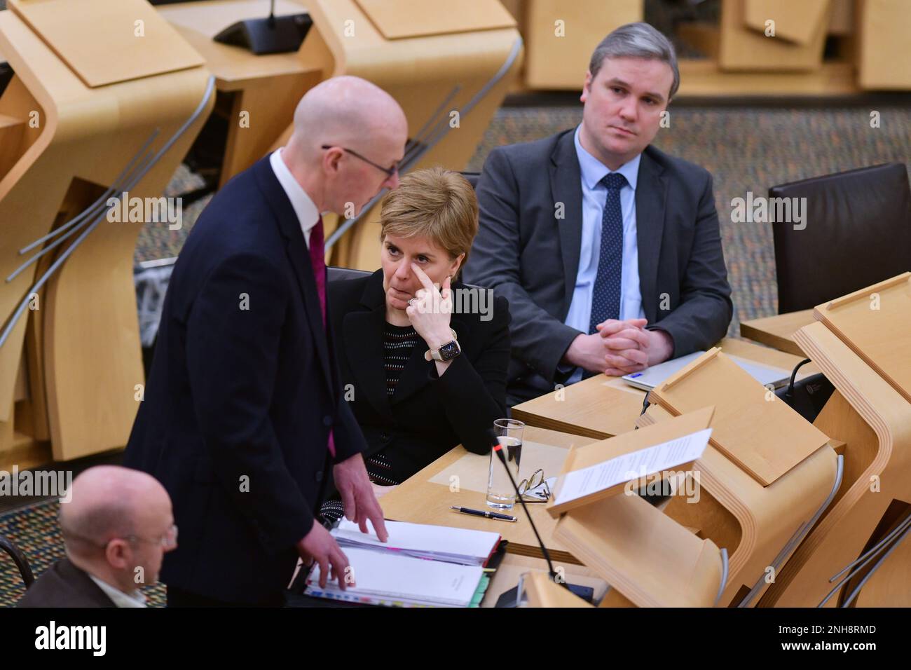 Edinburgh Scotland, Vereinigtes Königreich 21. Februar 2023 erster Minister Nicola Sturgeon und John Swinney im Schottischen Parlament für die Phase 3 des Haushaltsentwurfs (Schottland) Live-Nachrichten von sst/alamy Stockfoto